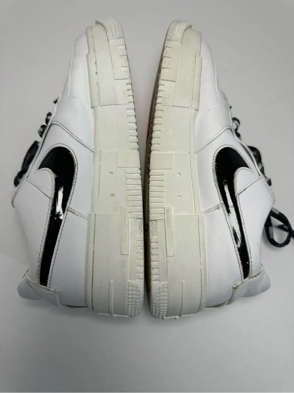 Nike Air Force 1 Pixel SE Fresh White/Black  DJ5529-100 Women’s Size 7
